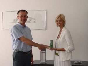 Darko Horvat, direktor blagovne znamke Audi pri Porsche Slovenija, in Tjaša Kokalj