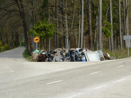 kaj-vse-se-najde-na-divjem-odlagaliscu1 Očistimo Slovenijo podira rekorde tudi v Vodicah