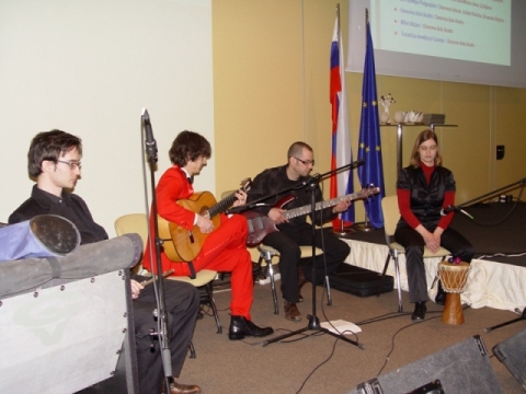 anze-palka-in-new-flamenco-orchestra anze-palka-in-new-flamenco-orchestra Eko konferenca