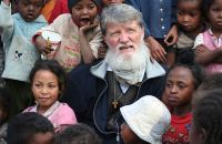 pedro-opeka Dokumentarni film Pedro Opeka Dober prijatelj