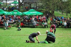 gvh1-300x201 Dobrodelnost in hribi z roko v roki